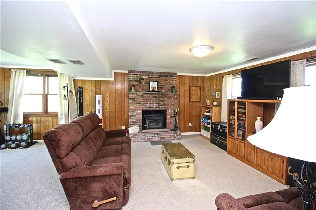5 Osage Drive Middletown RI 02842