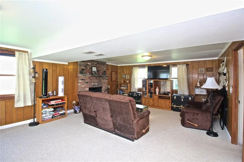 5 Osage Drive Middletown RI 02842