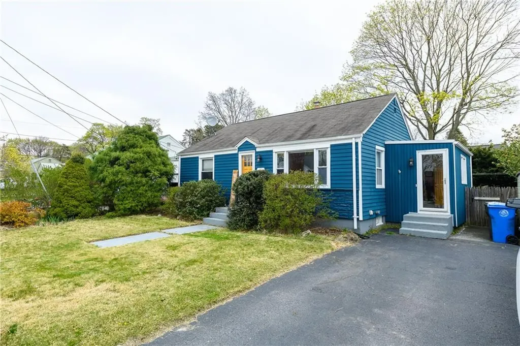 78 Warren Avenue Cranston RI 02920