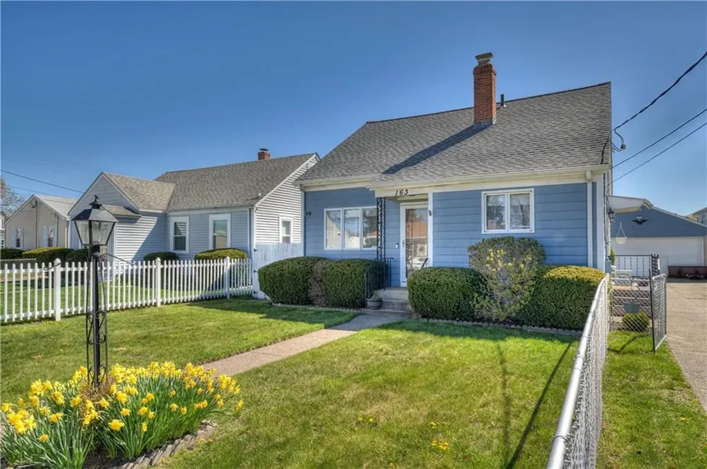 163 Orient Avenue Pawtucket RI 02861