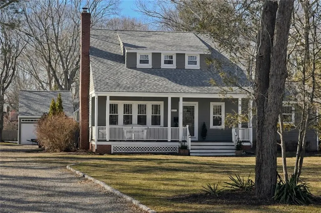 286 New Meadow Road Barrington RI 02806
