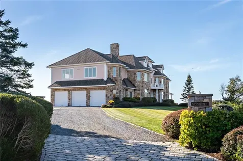 41 Bass Rock Road Narragansett RI 02882