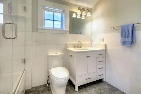 444 Purgatory Lane Middletown RI 02842