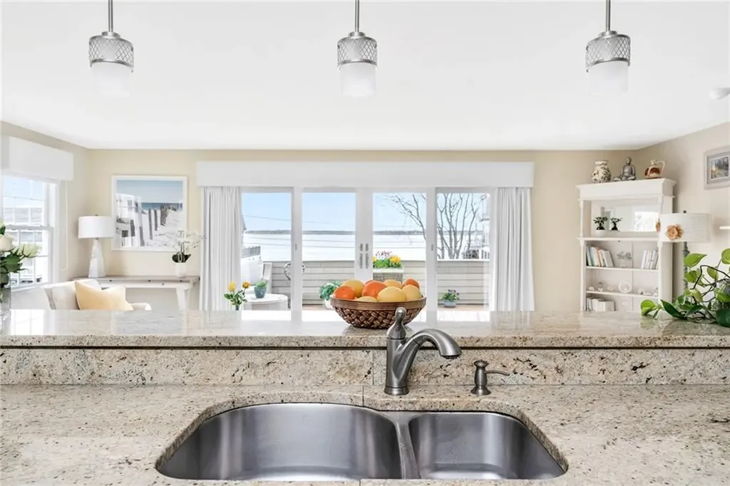 11 Willow Way Barrington RI 02806