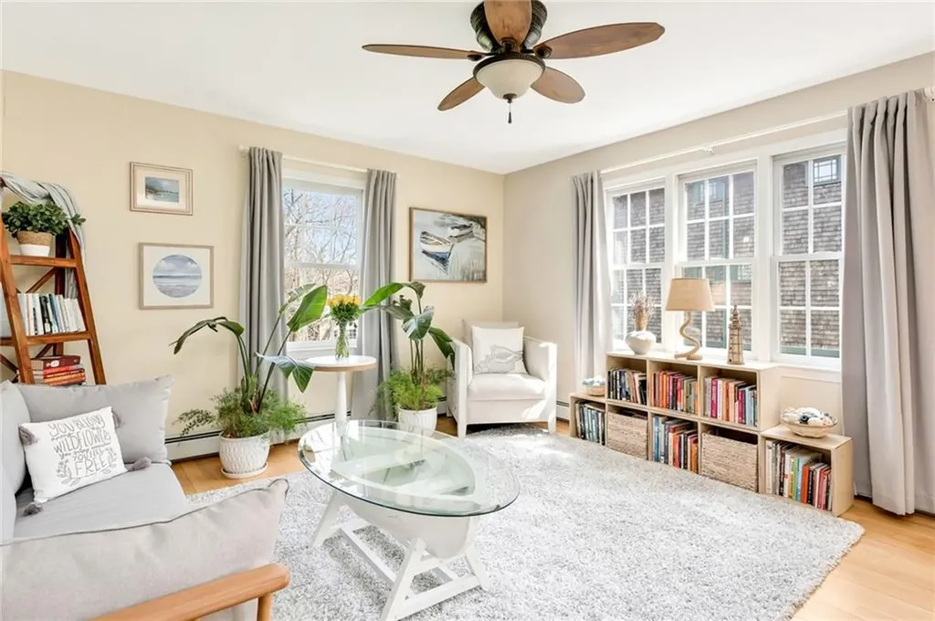 11 Willow Way Barrington RI 02806