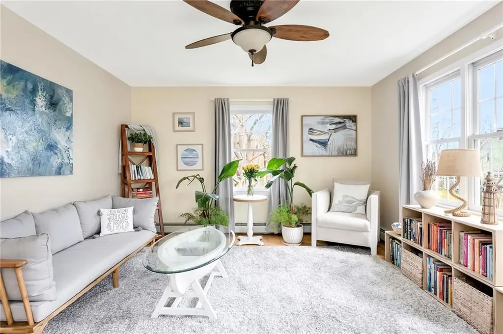 11 Willow Way Barrington RI 02806