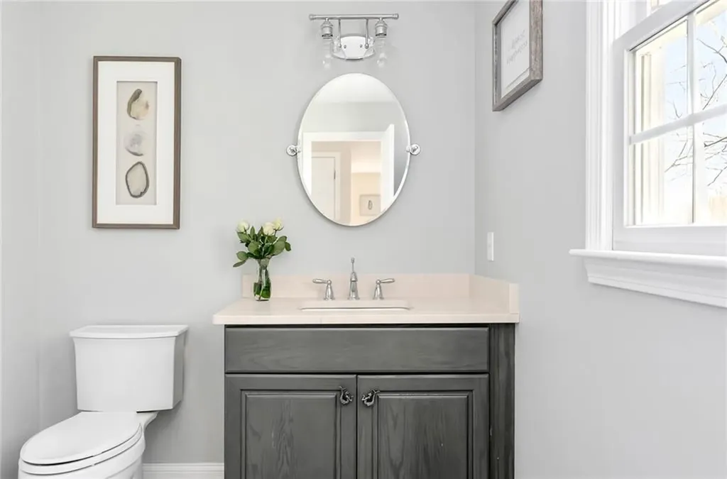11 Willow Way Barrington RI 02806