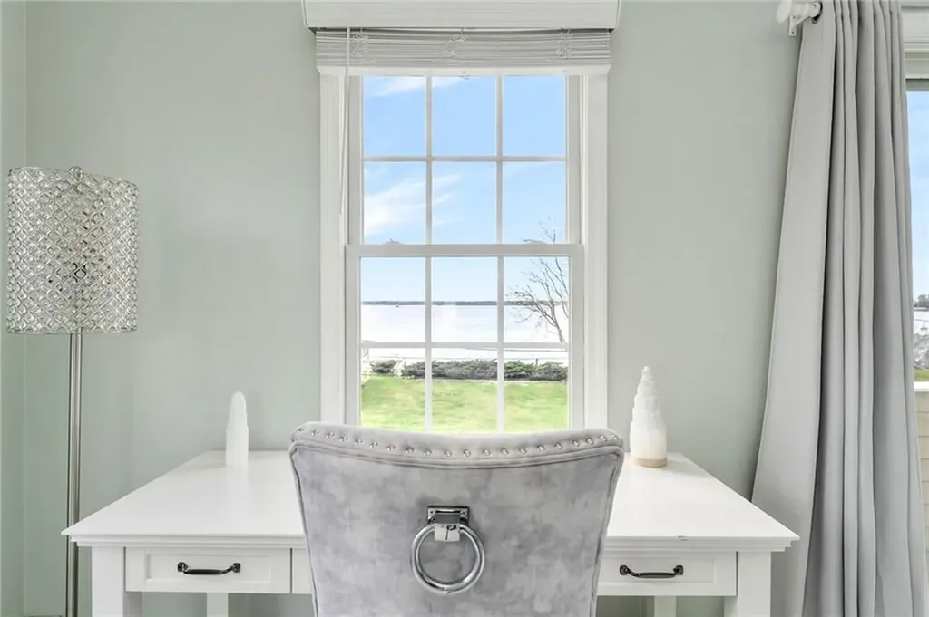 11 Willow Way Barrington RI 02806
