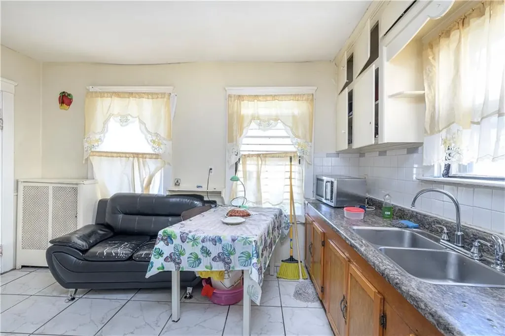 185 Princeton Avenue Providence RI 02907
