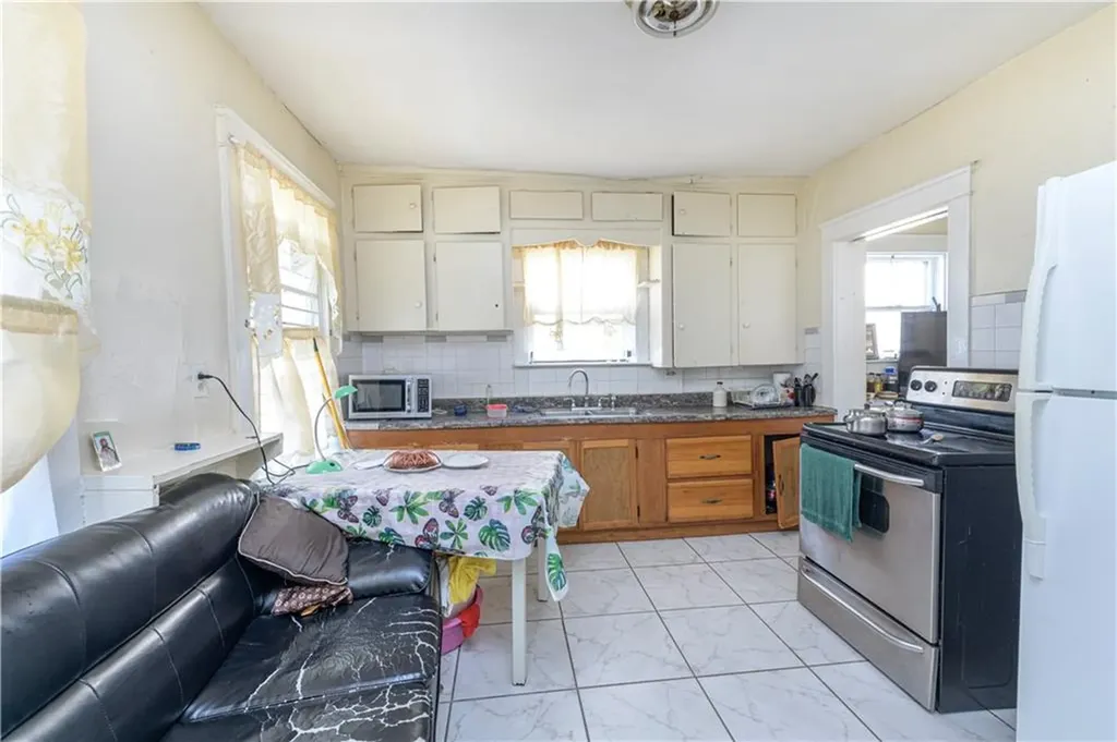 185 Princeton Avenue Providence RI 02907
