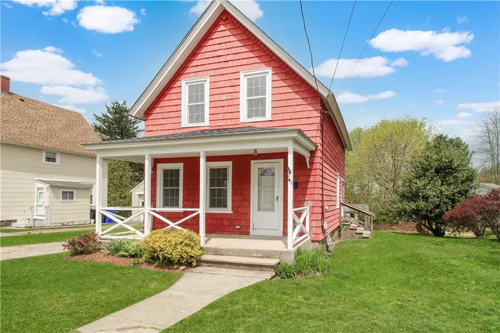 41 Clark Street Westerly RI 02891