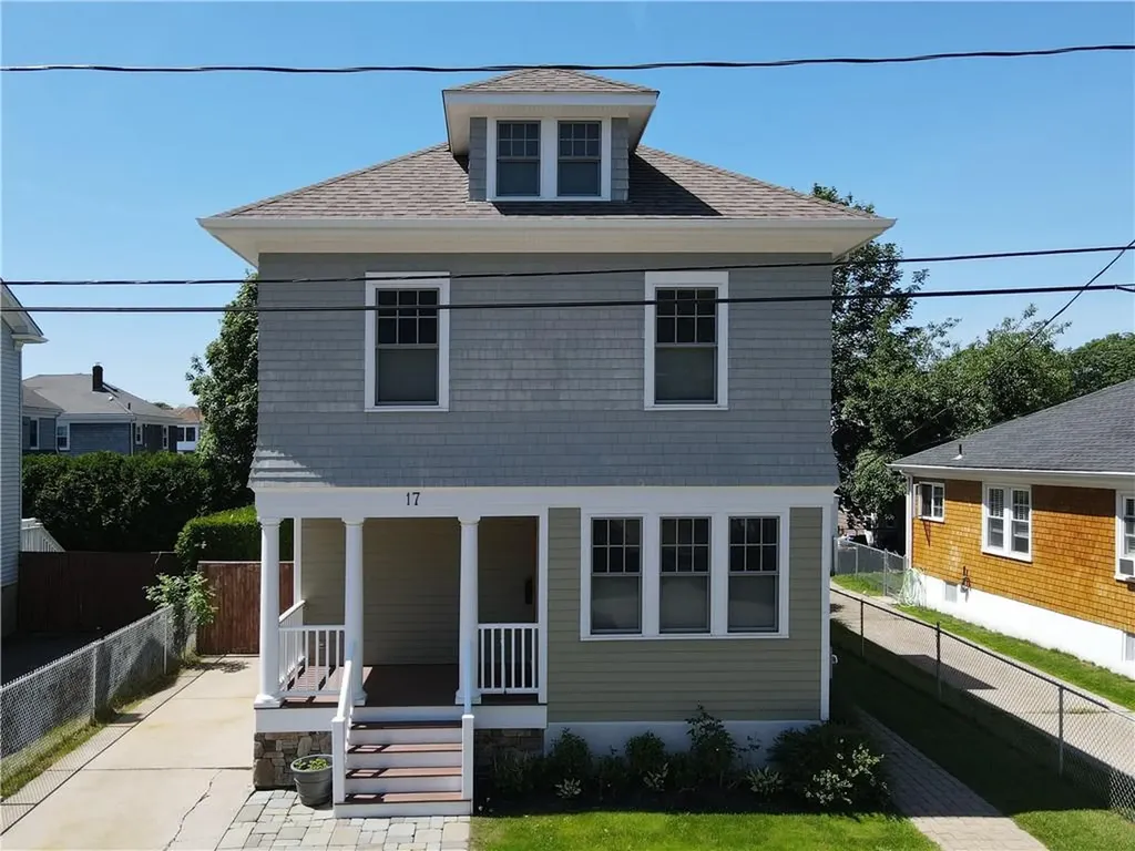 17 Pennacook Street Newport RI 02840