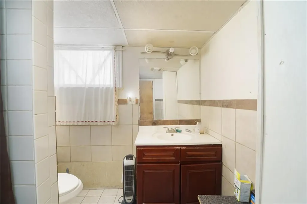 22 Dover Street Pawtucket RI 02860