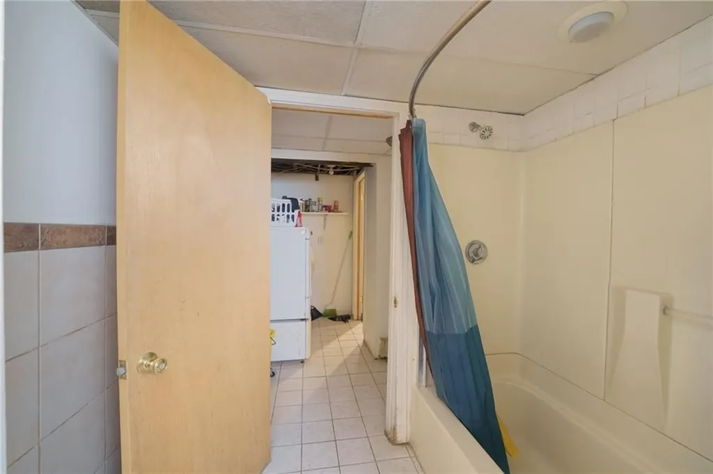 22 Dover Street Pawtucket RI 02860