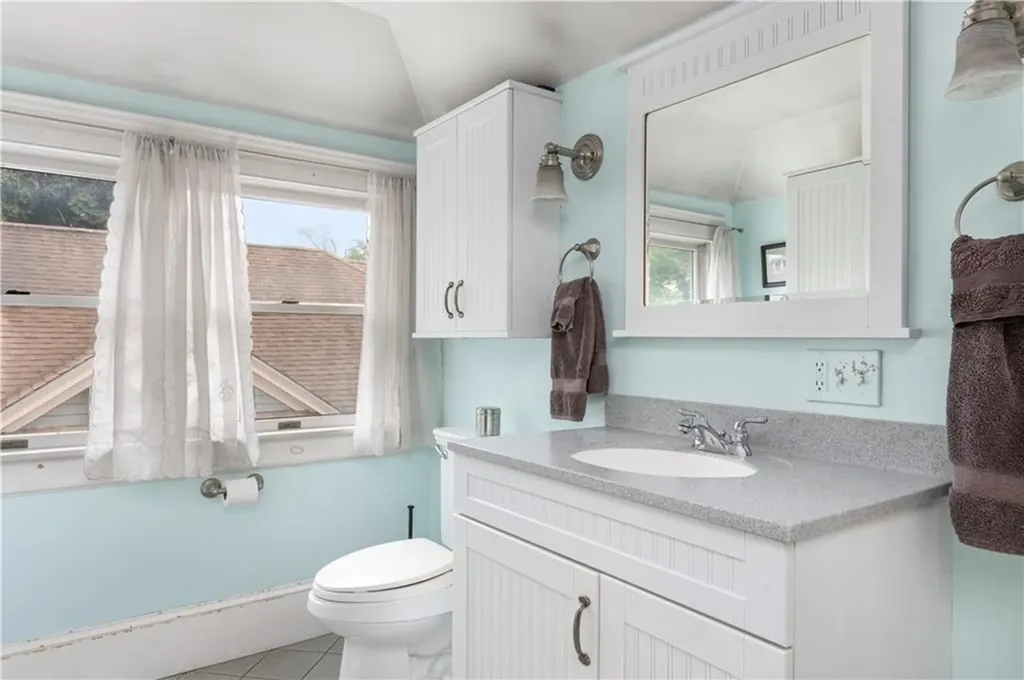 17 Sharon Street Providence RI 02908