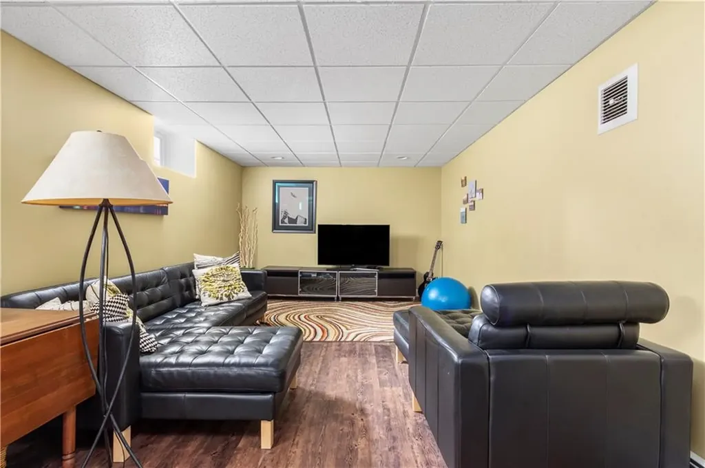 17 Sharon Street Providence RI 02908