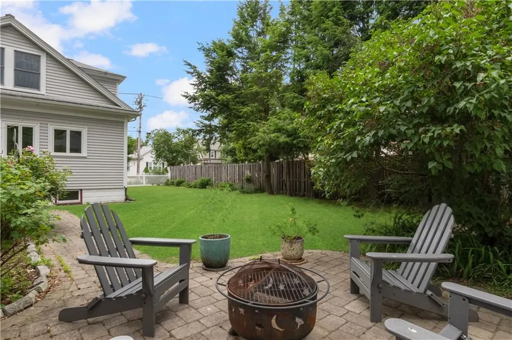 17 Sharon Street Providence RI 02908