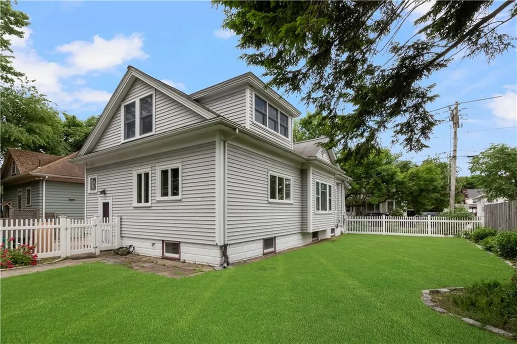 17 Sharon Street Providence RI 02908