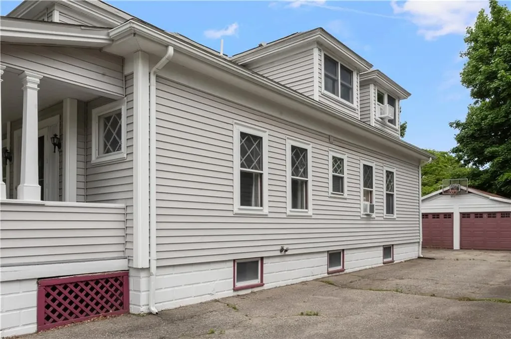 17 Sharon Street Providence RI 02908