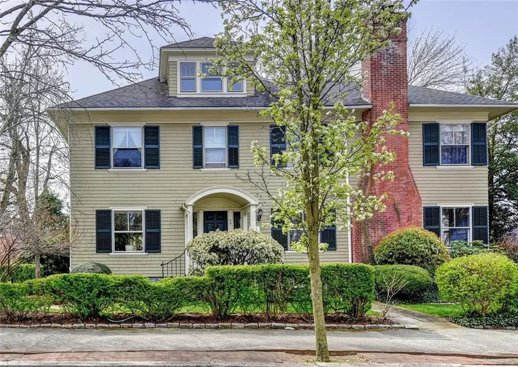 89 President Avenue Providence RI 02906