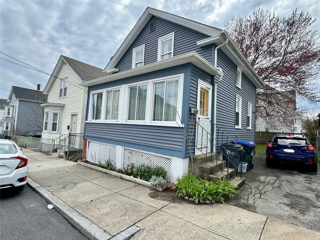 24 La Vaughn Street Providence RI 02909