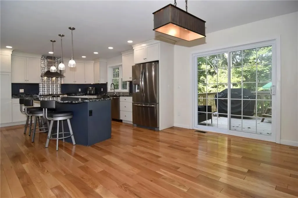 87 R Scituate Avenue Johnston RI 02919