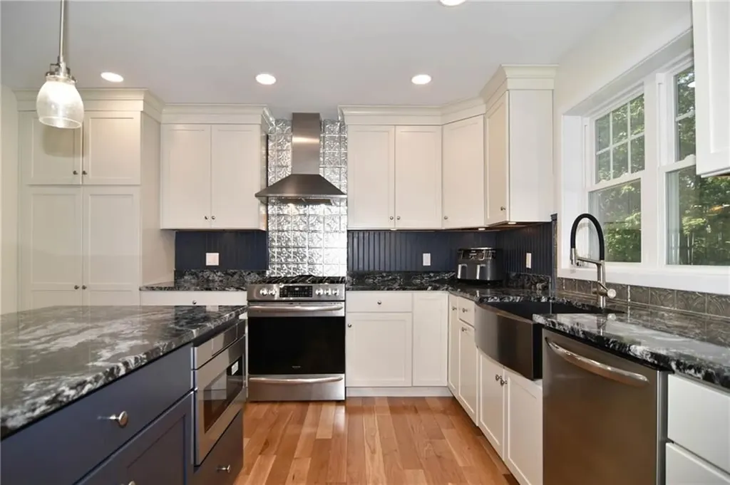 87 R Scituate Avenue Johnston RI 02919