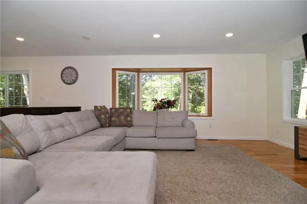 87 R Scituate Avenue Johnston RI 02919