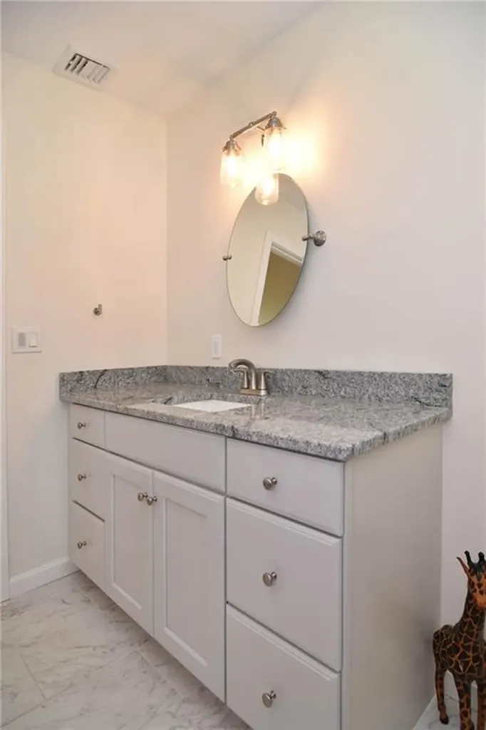 87 R Scituate Avenue Johnston RI 02919