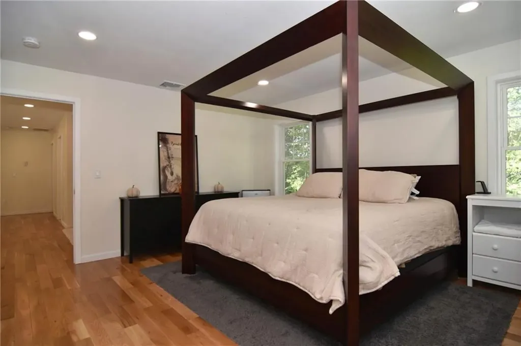 87 R Scituate Avenue Johnston RI 02919