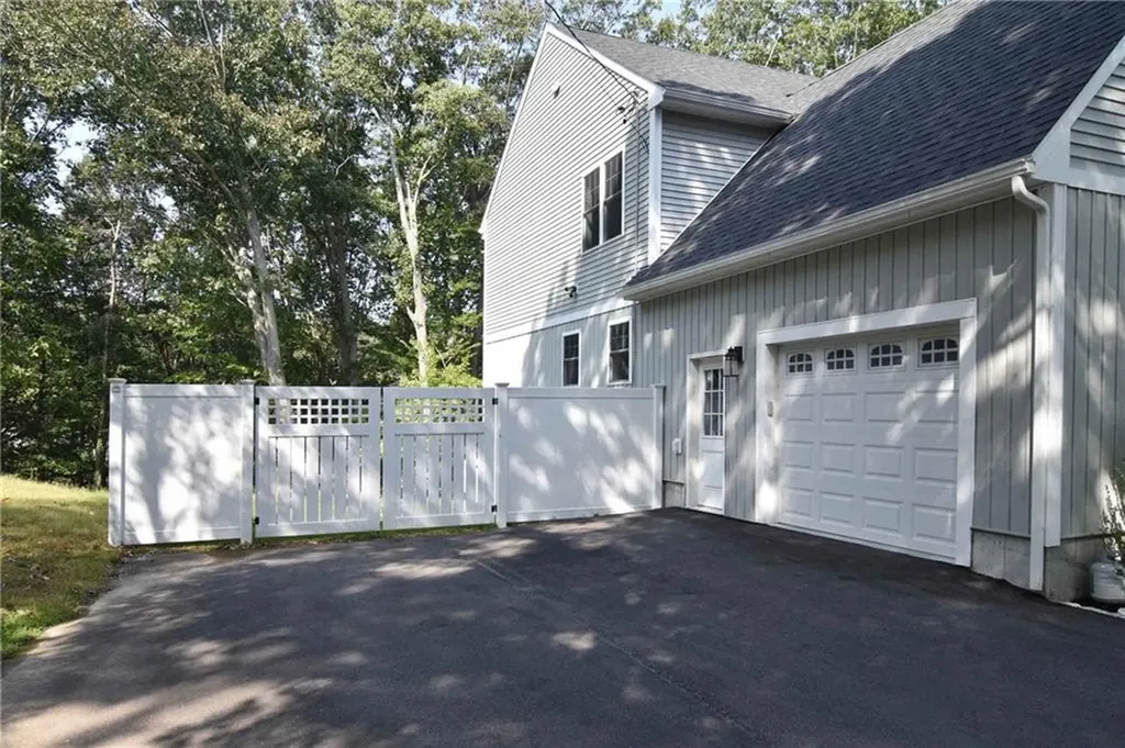 87 R Scituate Avenue Johnston RI 02919