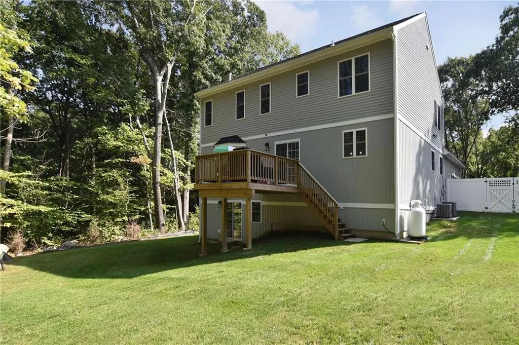 87 R Scituate Avenue Johnston RI 02919