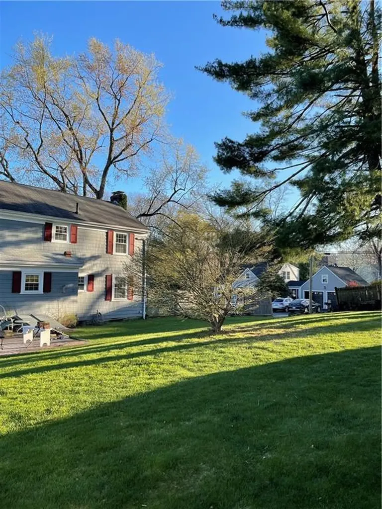 169 Hadde Avenue Cumberland RI 02864