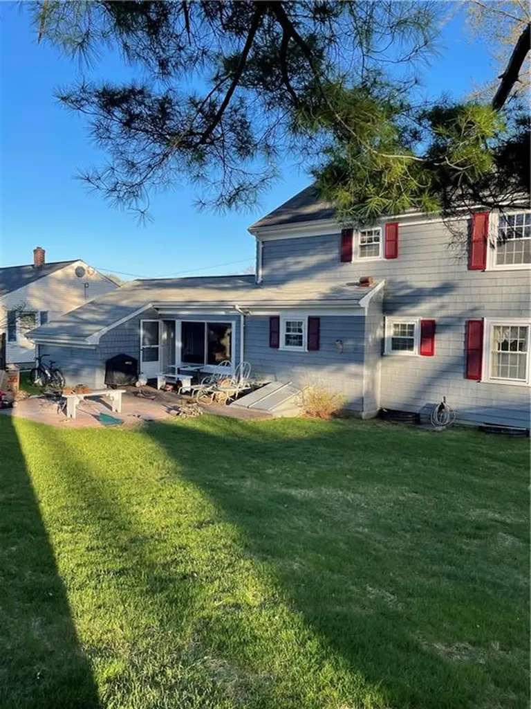169 Hadde Avenue Cumberland RI 02864