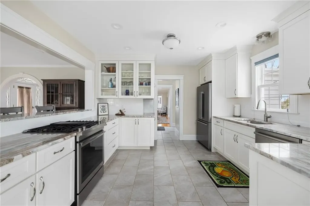 65 Grandview Avenue Lincoln RI 02865