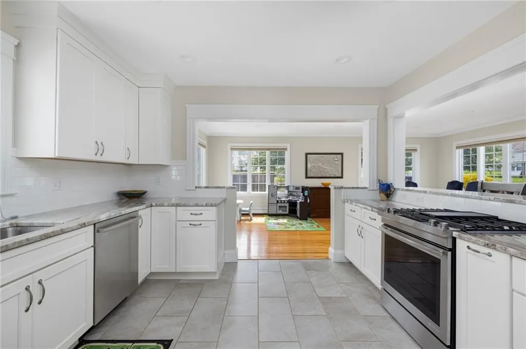 65 Grandview Avenue Lincoln RI 02865