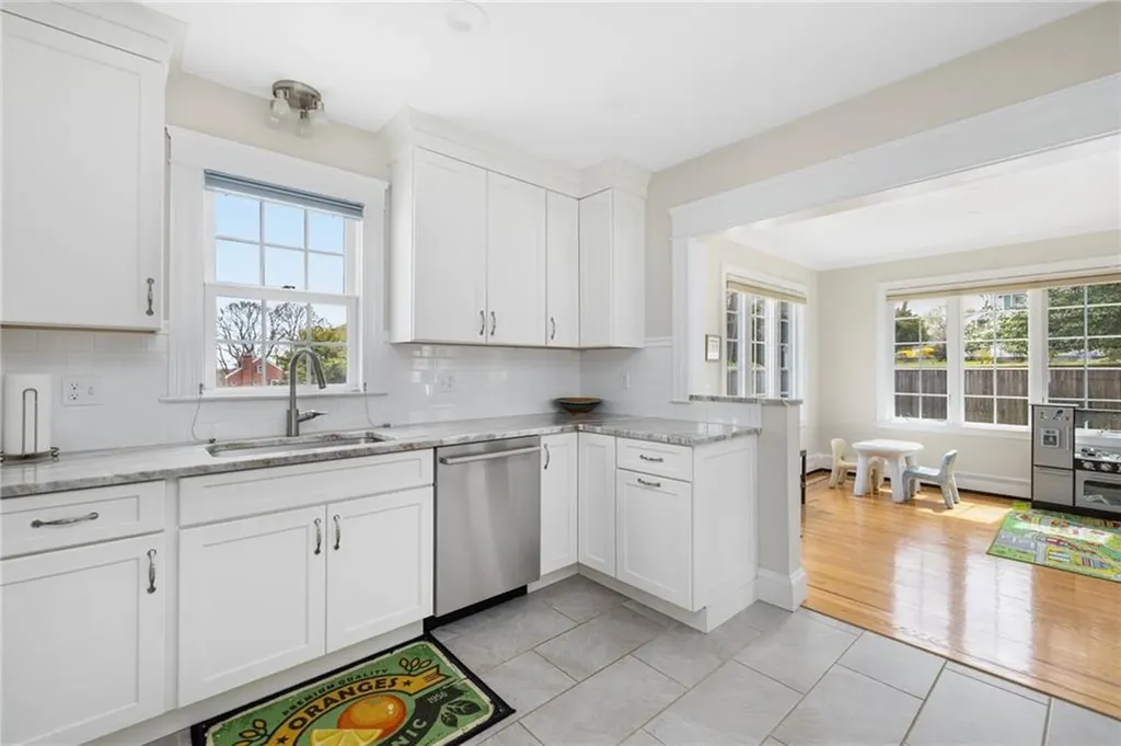 65 Grandview Avenue Lincoln RI 02865