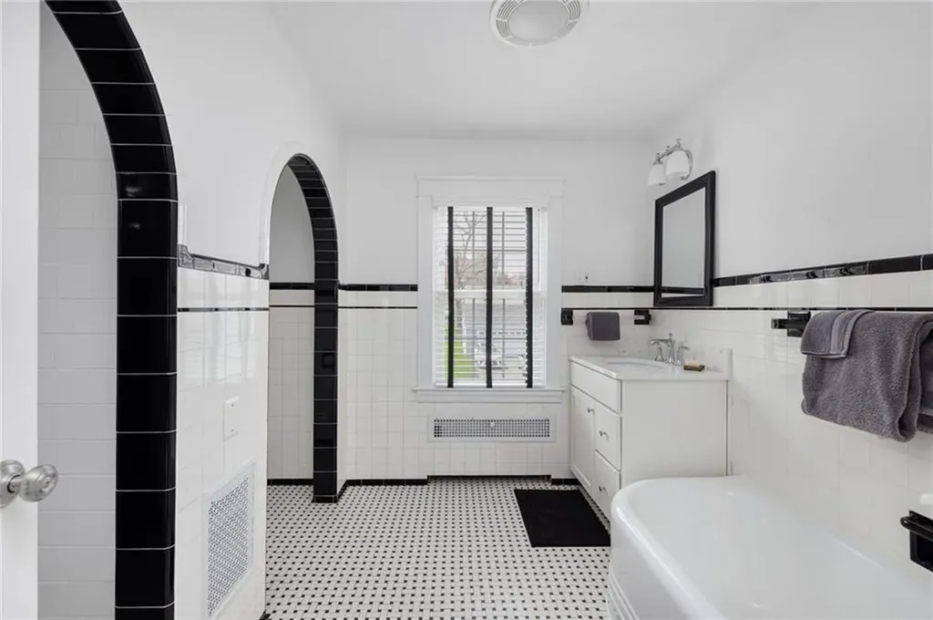 65 Grandview Avenue Lincoln RI 02865