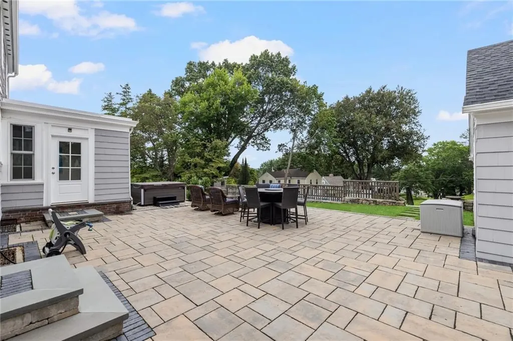 65 Grandview Avenue Lincoln RI 02865