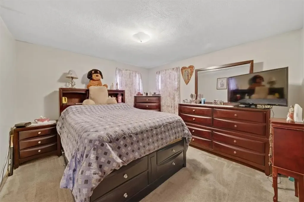 1223 Charles Street North Providence RI 02904