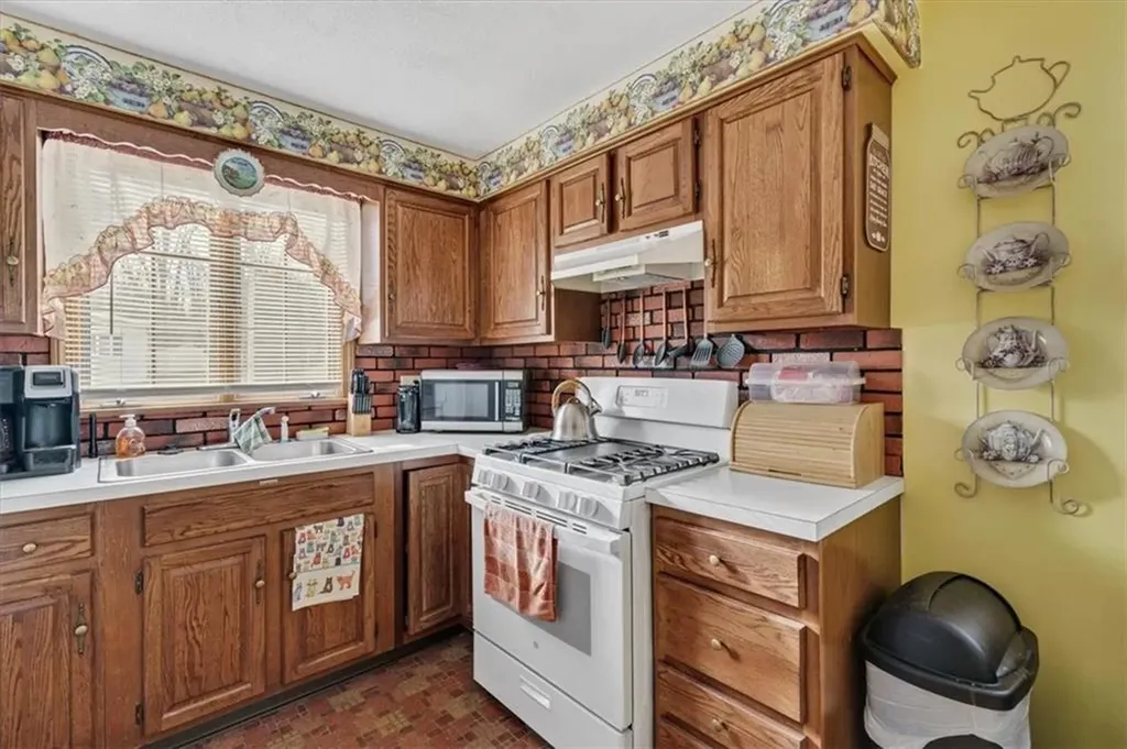 1223 Charles Street North Providence RI 02904