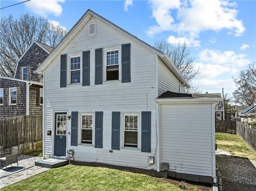 23 Logan Street Warwick RI 02889