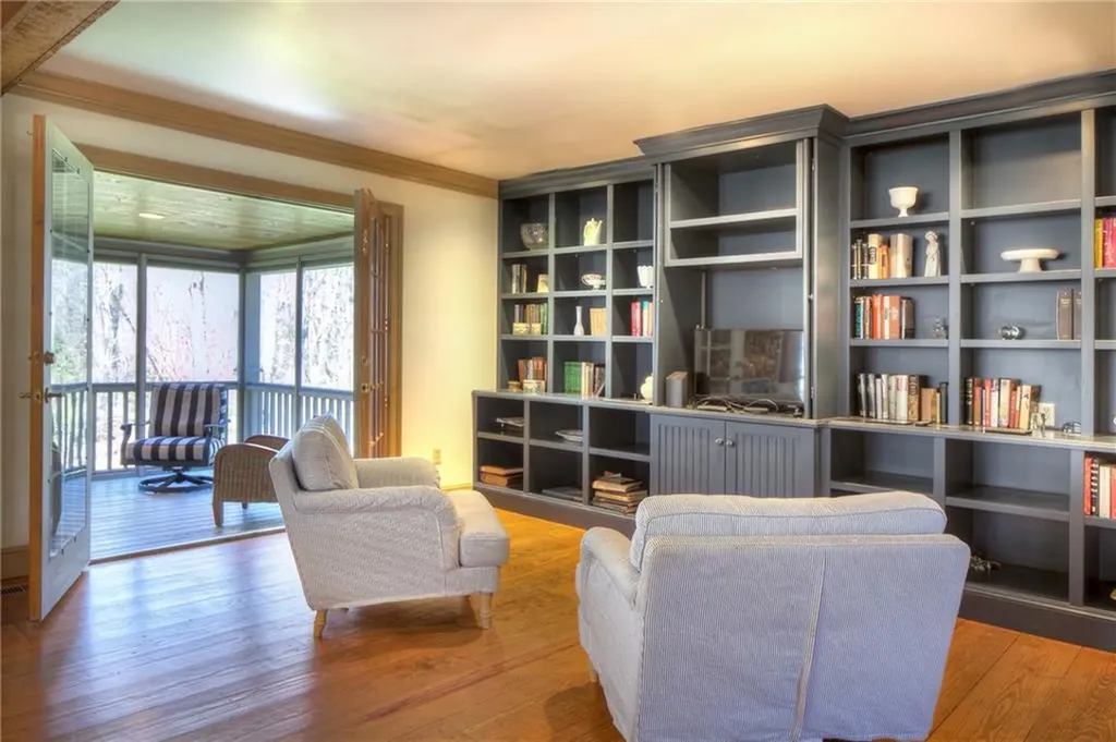 60 Morning Dove Drive Tiverton RI 02878