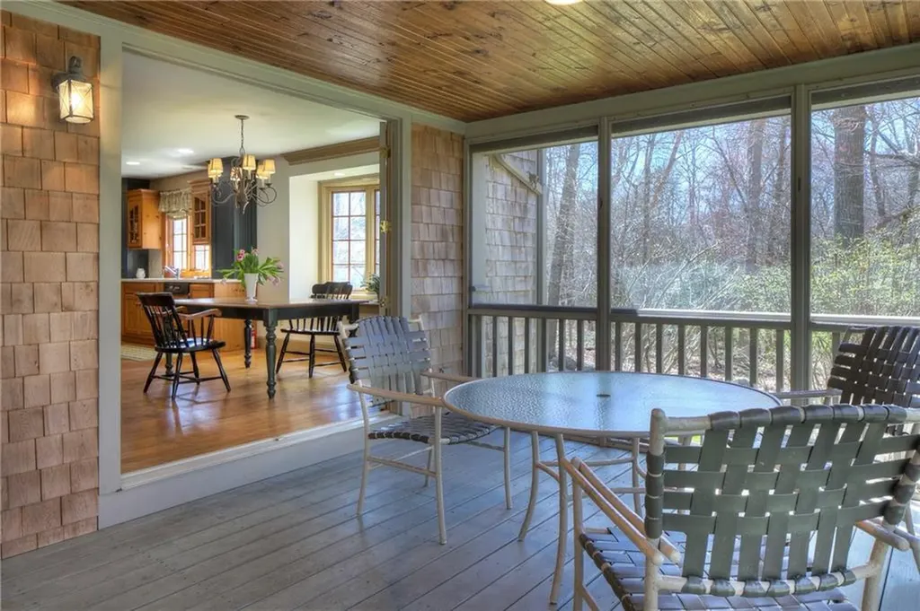 60 Morning Dove Drive Tiverton RI 02878