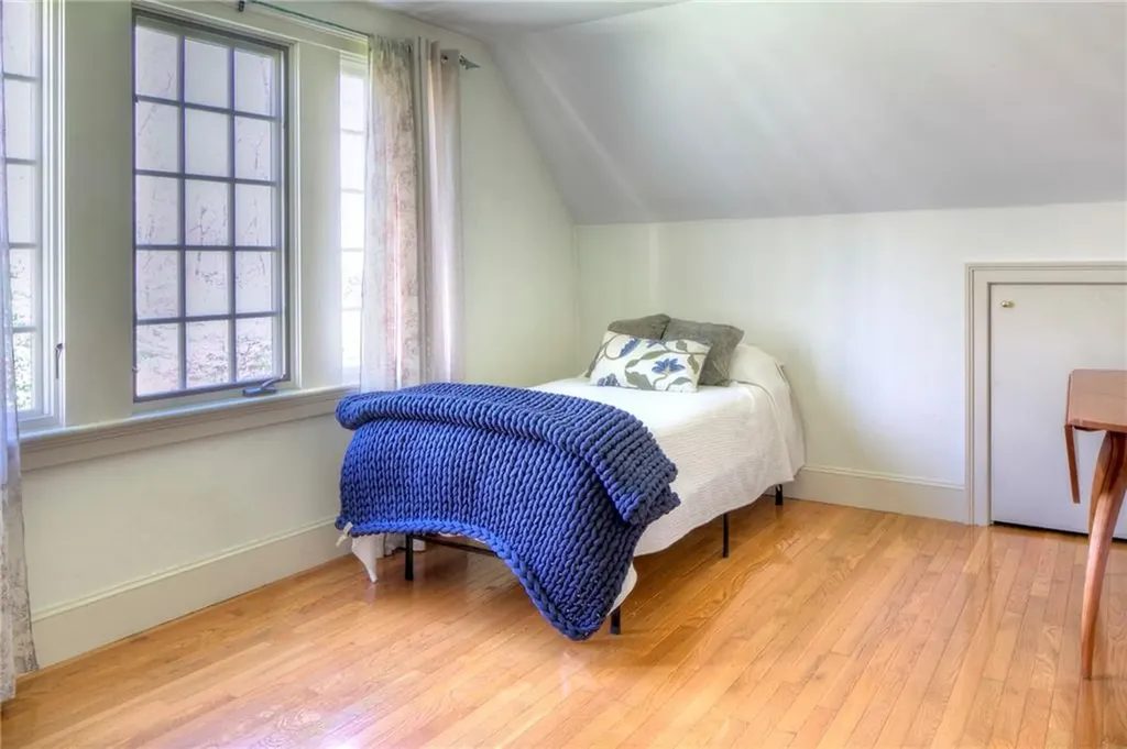 60 Morning Dove Drive Tiverton RI 02878