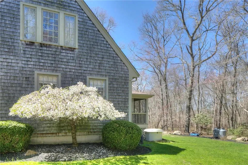 60 Morning Dove Drive Tiverton RI 02878