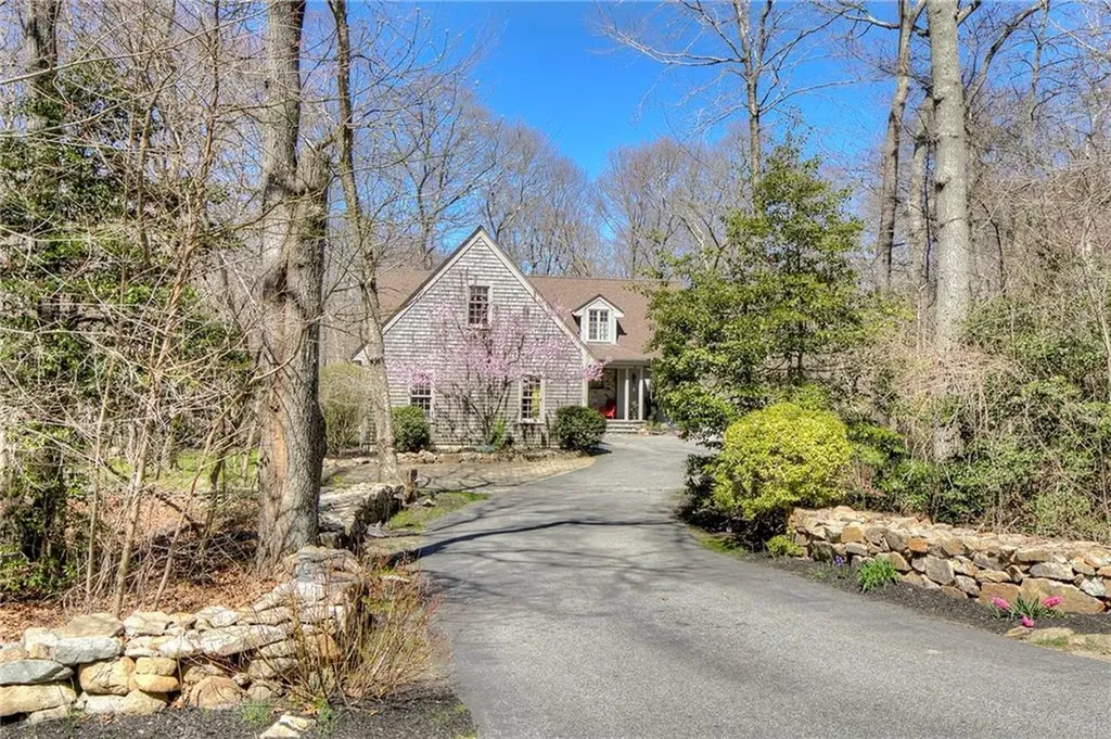 60 Morning Dove Drive Tiverton RI 02878