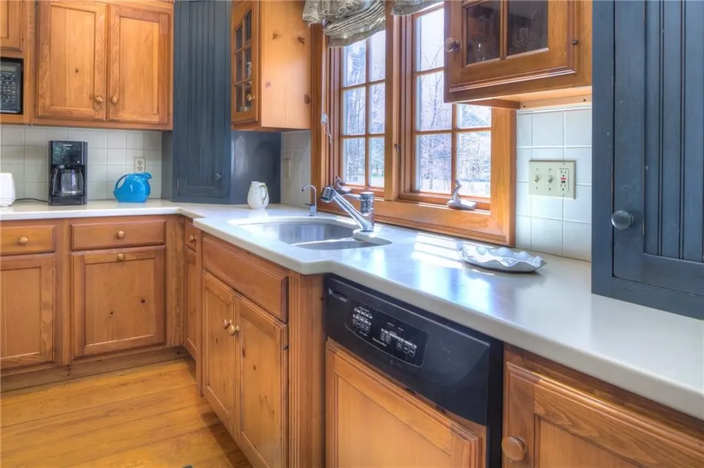 60 Morning Dove Drive Tiverton RI 02878