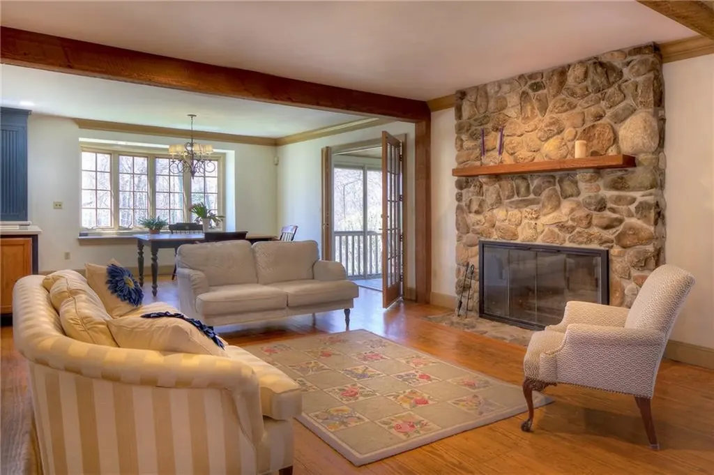 60 Morning Dove Drive Tiverton RI 02878