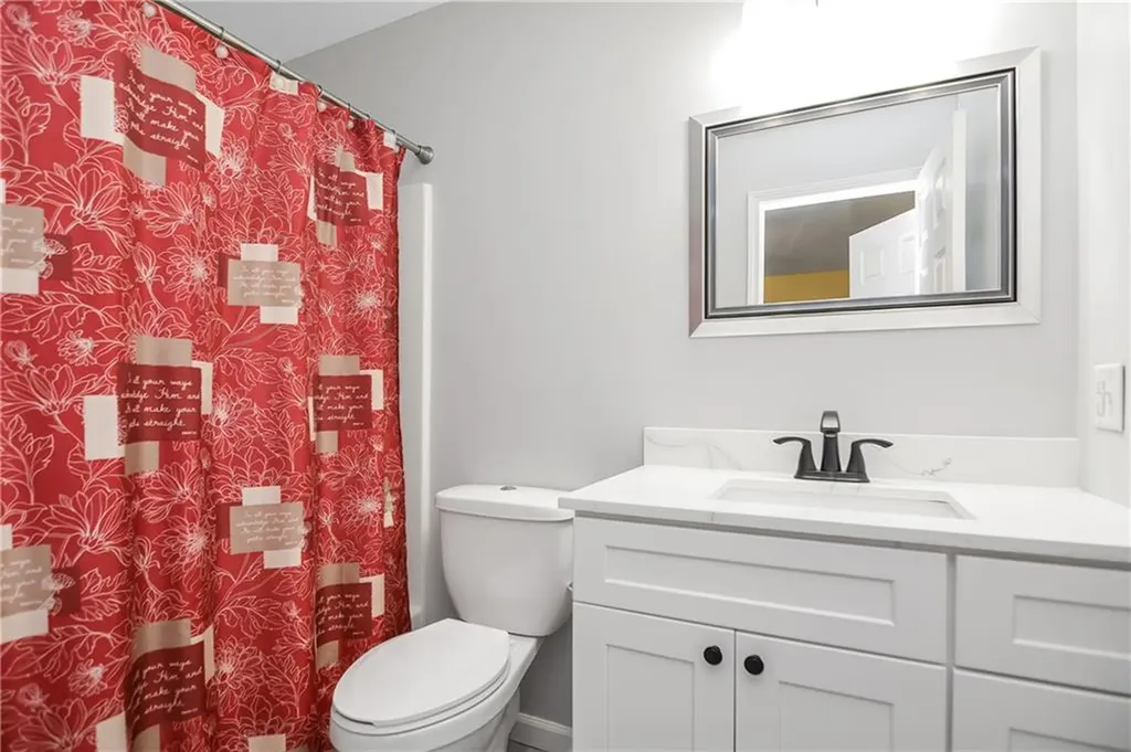 137 Stearns Street Pawtucket RI 02861